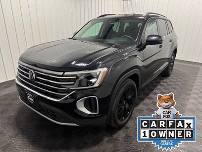 Used 2025 Volkswagen Atlas SE w/ Black Wheel Package