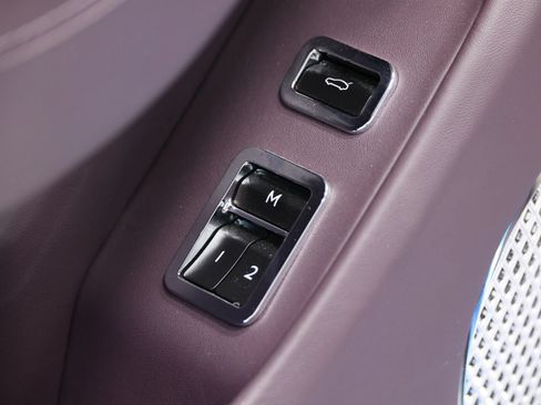 Used 2022 Bentley Flying Spur V8 AWD/4WD image 18