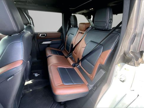Used 2022 Ford Bronco Outer Banks AWD/4WD image 18