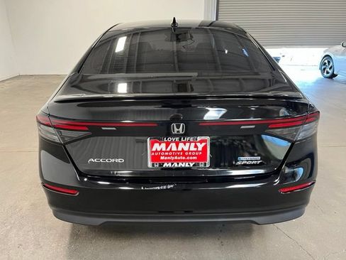 Used 2024 Honda Accord Sport image 4
