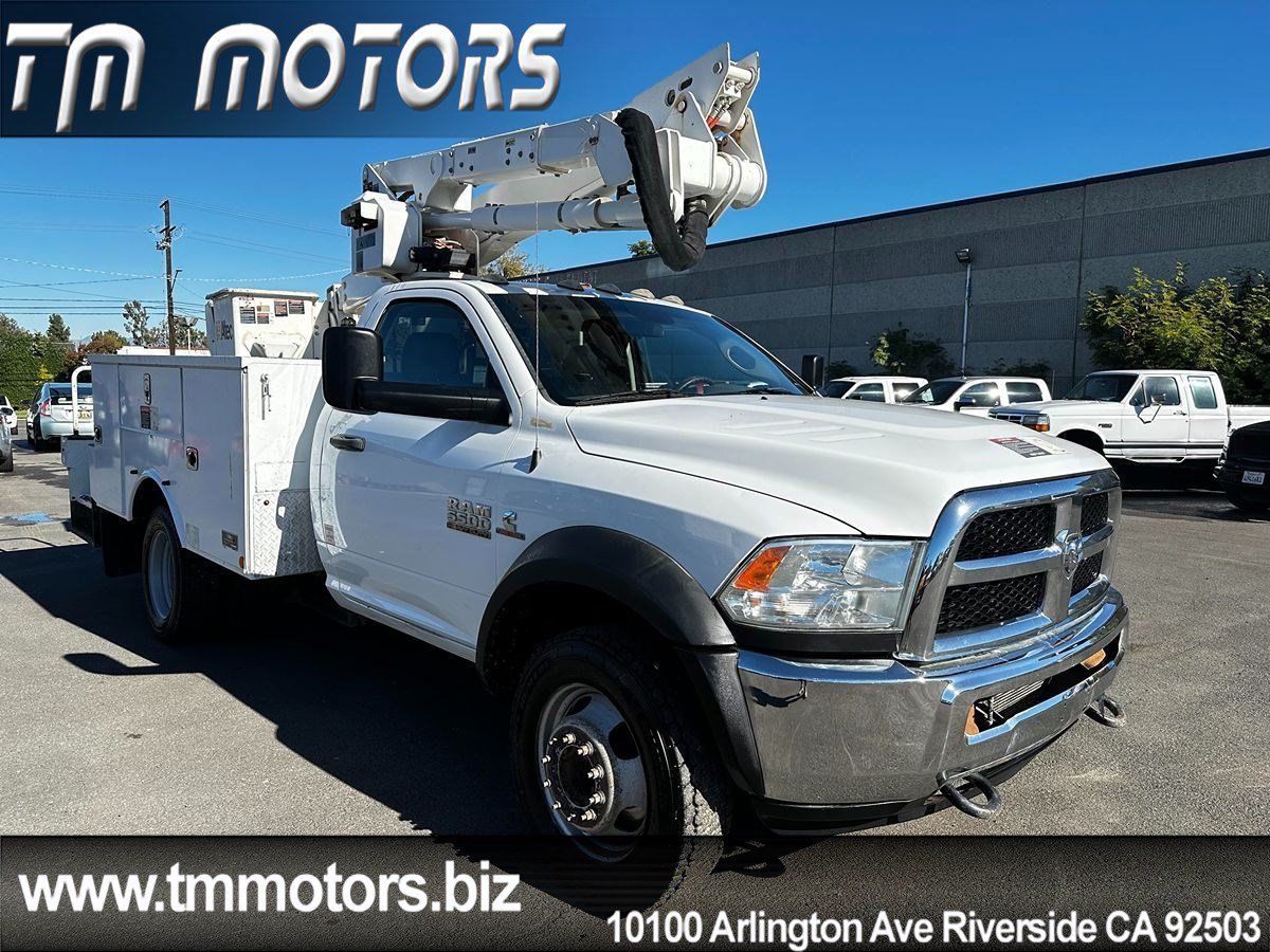 Used 2017 RAM 5500 Tradesman w/ Ambulance Prep Group RWD image 11
