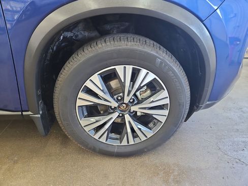 Used 2023 Nissan Rogue SV w/ SV Premium Package AWD/4WD image 23