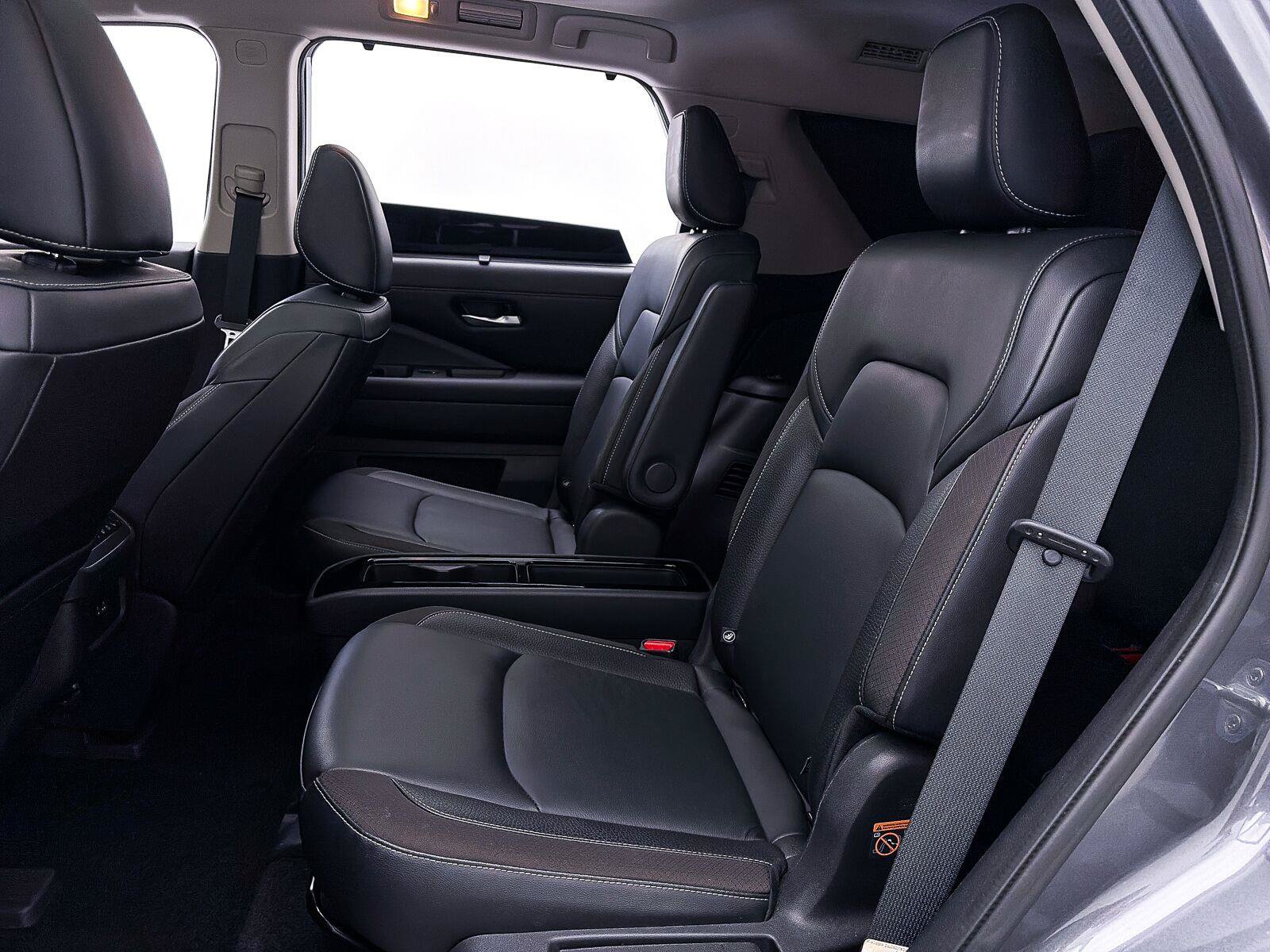 Used 2022 Nissan Pathfinder SL w/ SL Premium Package FWD image 38