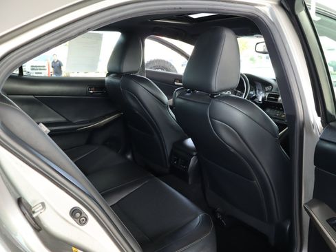 Used 2016 Lexus IS 300 AWD image 32