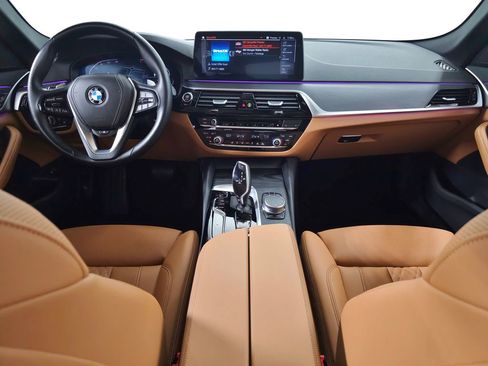 Used 2023 BMW 530i xDrive w/ Convenience Package AWD/4WD image 13