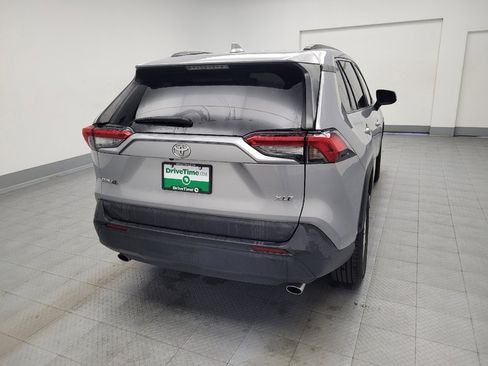 Used 2020 Toyota RAV4 XLE image 7