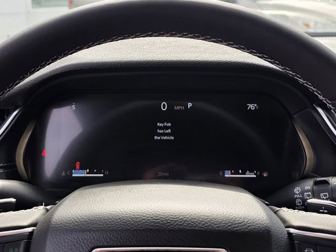 New 2025 Jeep Grand Cherokee Altitude image 16