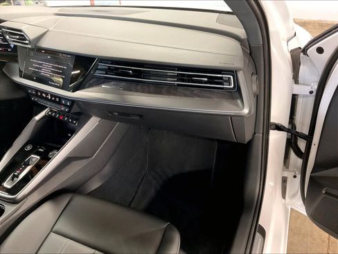 Used 2025 Audi A3 2.0T Premium image 17