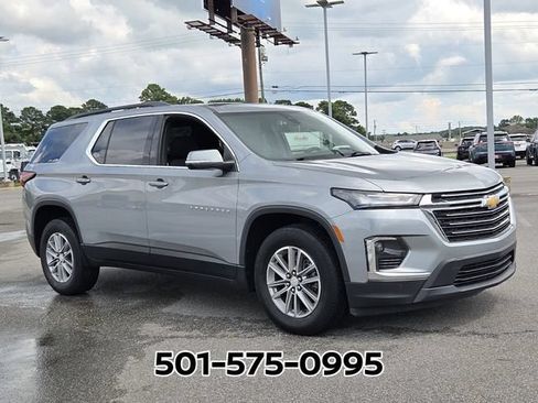 Used 2023 Chevrolet Traverse LT AWD/4WD image 5
