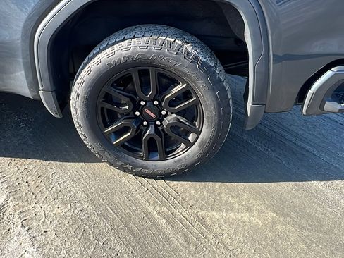 Used 2022 GMC Sierra 1500 Elevation image 12