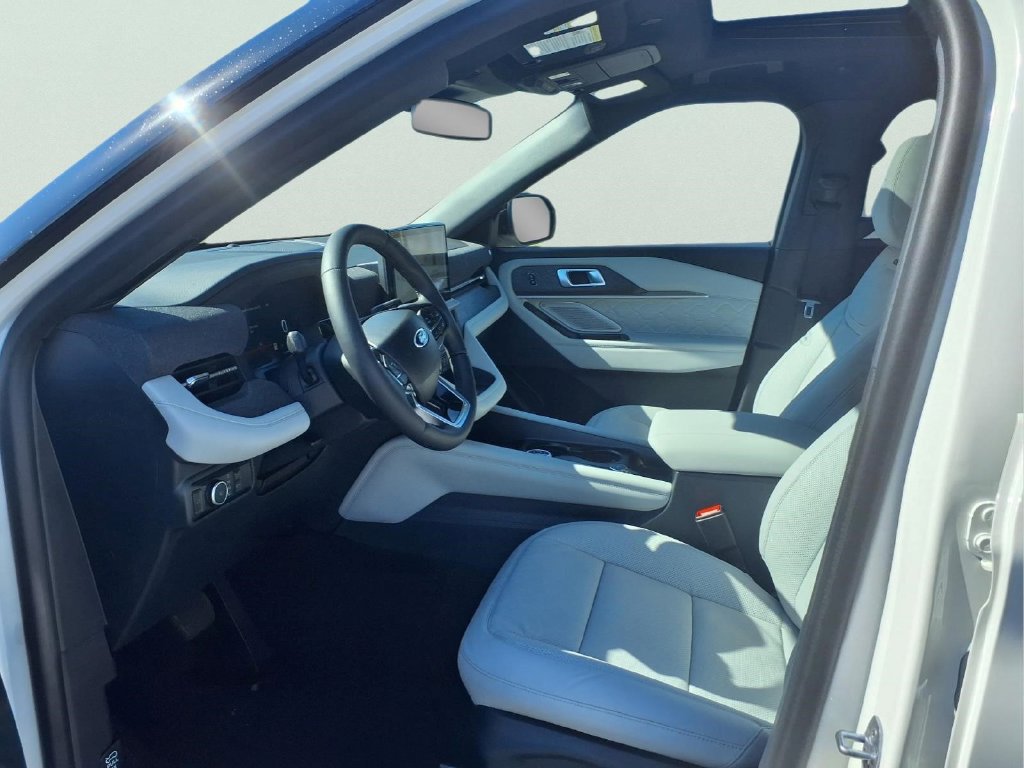 New 2027 Ford Explorer Platinum w/ LUX Leather Package AWD/4WD image 18