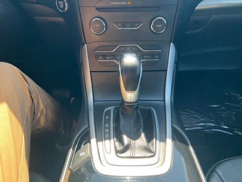 Used 2017 Ford Edge SEL w/ Equipment Group 201A FWD image 30