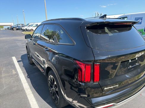 Used 2023 Kia Sorento SX image 6
