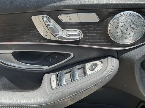Used 2021 Mercedes-Benz C 300 Sedan image 29