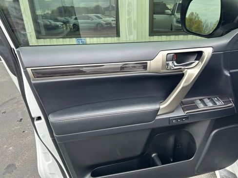 Used 2020 Lexus GX 460 Premium w/ Premium Package AWD/4WD image 7