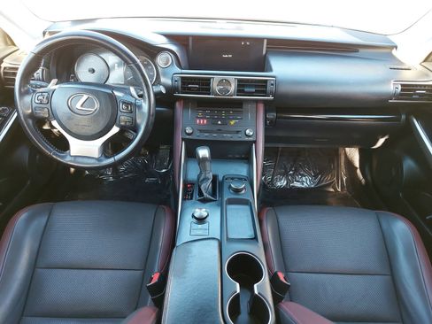 Used 2020 Lexus IS 300 image 9