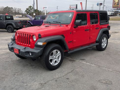 Used 2023 Jeep Wrangler Sport S image 7