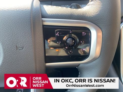 New 2025 Nissan Armada SL w/ Captain's Chari Seat Package image 25