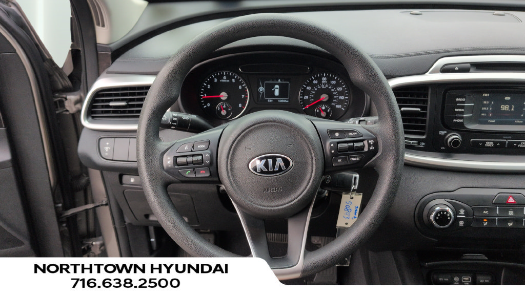 Used 2018 Kia Sorento FWD V6 image 21