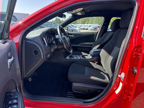 Used 2023 Dodge Charger SXT RWD image 9
