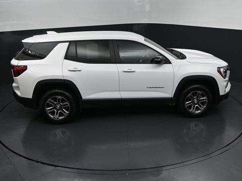 Used 2026 GMC Terrain Elevation FWD image 32
