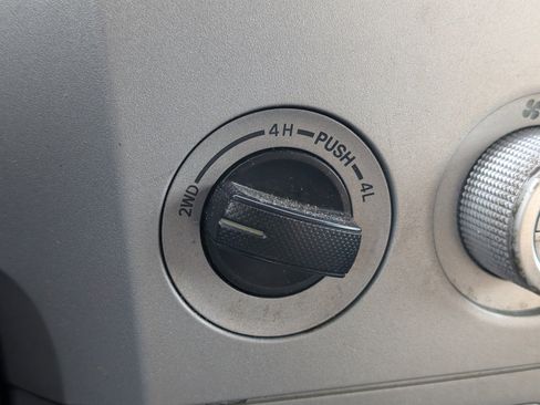 Used 2008 Toyota Tundra Limited image 11