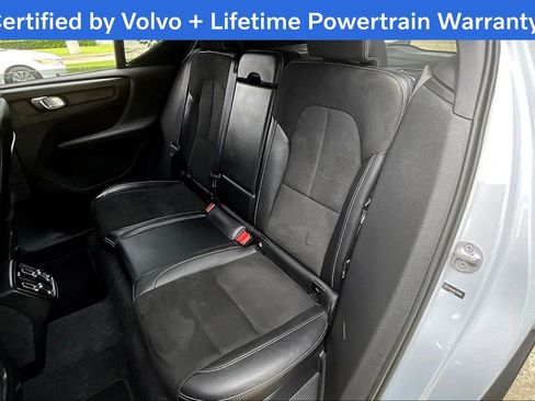 Used 2022 Volvo XC40 T5 R-Design image 33