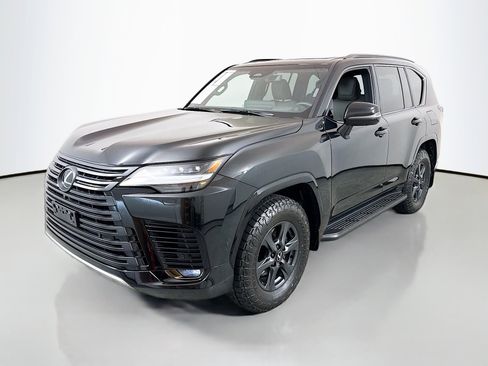Used 2026 Lexus LX 700h Overtrail image 3
