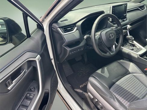 Used 2019 Toyota RAV4 XSE AWD/4WD image 13