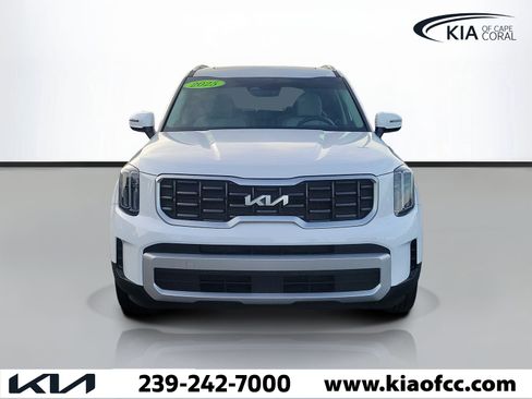 Certified 2025 Kia Telluride S FWD image 2