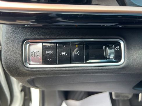 Used 2025 Buick Envision Sport Touring AWD/4WD image 17