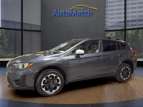 Used 2023 Subaru Crosstrek 2.0i Premium image 5