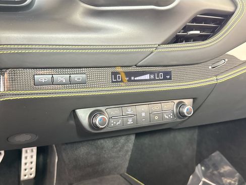 Certified 2022 Ferrari F8 Tributo RWD image 12