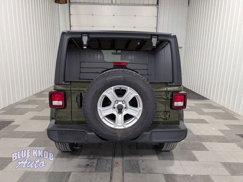 Used 2023 Jeep Wrangler Sport S image 3