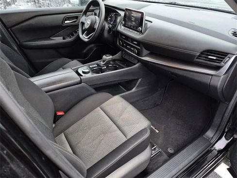 Certified 2024 Nissan Rogue SV image 12