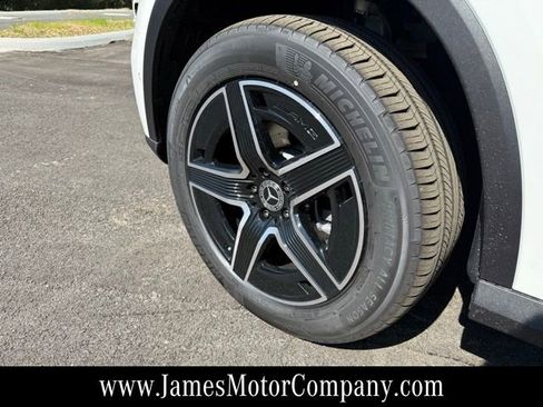 New 2026 Mercedes-Benz GLC 300 4MATIC image 9