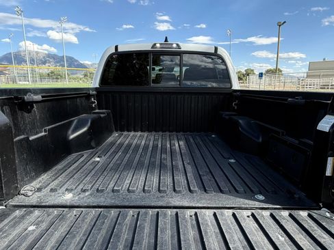 Used 2021 Toyota Tacoma SR AWD/4WD image 17