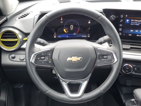 Used 2024 Chevrolet Trax LT w/ Driver Confidence Package image 23