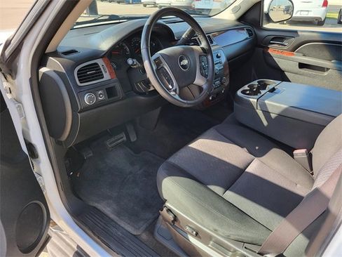 Used 2012 Chevrolet Tahoe LS image 3