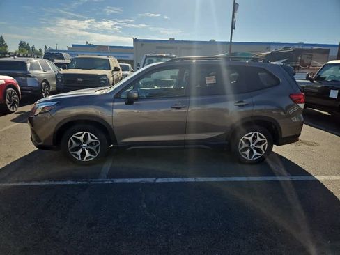 Used 2024 Subaru Forester Premium AWD/4WD image 4
