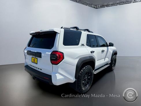 Used 2025 Toyota 4Runner TRD Off-Road Premium AWD/4WD image 4