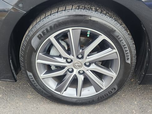 Used 2018 Lexus ES 300h image 21