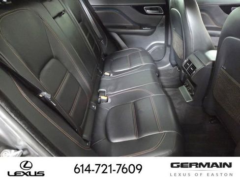 Used 2019 Jaguar F-PACE Prestige image 23