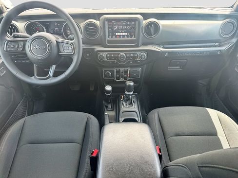 Used 2023 Jeep Wrangler Unlimited w/ Cold Weather Group AWD/4WD image 25