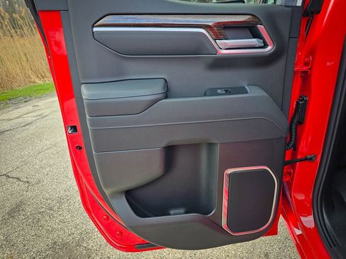 New 2026 GMC Sierra 1500 Elevation image 32