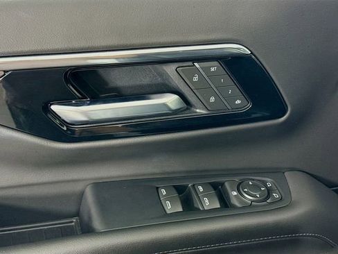 Used 2025 Chevrolet Tahoe LT image 18