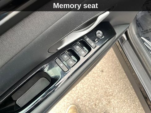 Used 2022 Hyundai Tucson Limited image 15