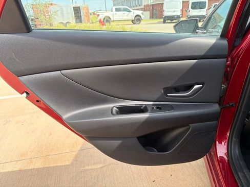 Used 2025 Hyundai Elantra SEL FWD image 16