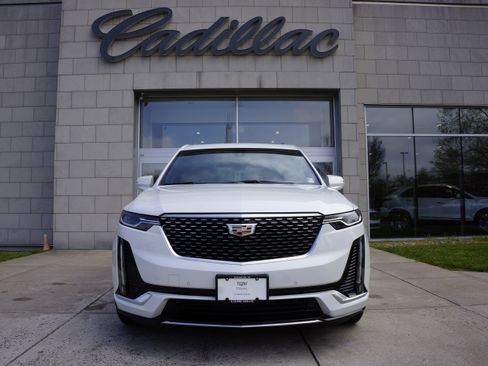 Used 2024 Cadillac XT6 Luxury w/ LPO, Floor Liner Package image 13