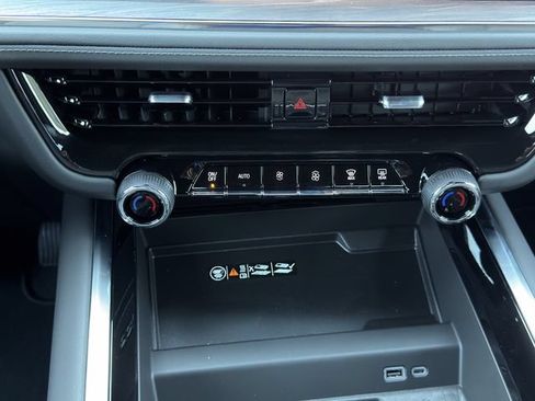 New 2026 Chevrolet Tahoe Z71 w/ Comfort Package AWD/4WD image 14